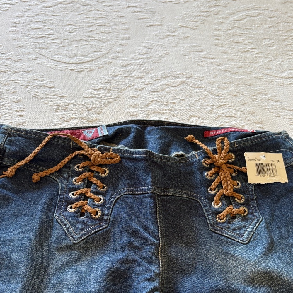 Guess Women’s Dark Wash Lace-Up Front Jeans Pull Up Stretch Denim BNWT 34 - Picture 2 of 13
